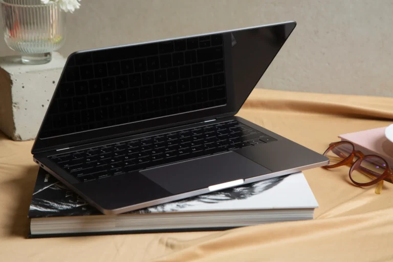 MacBook Air M4